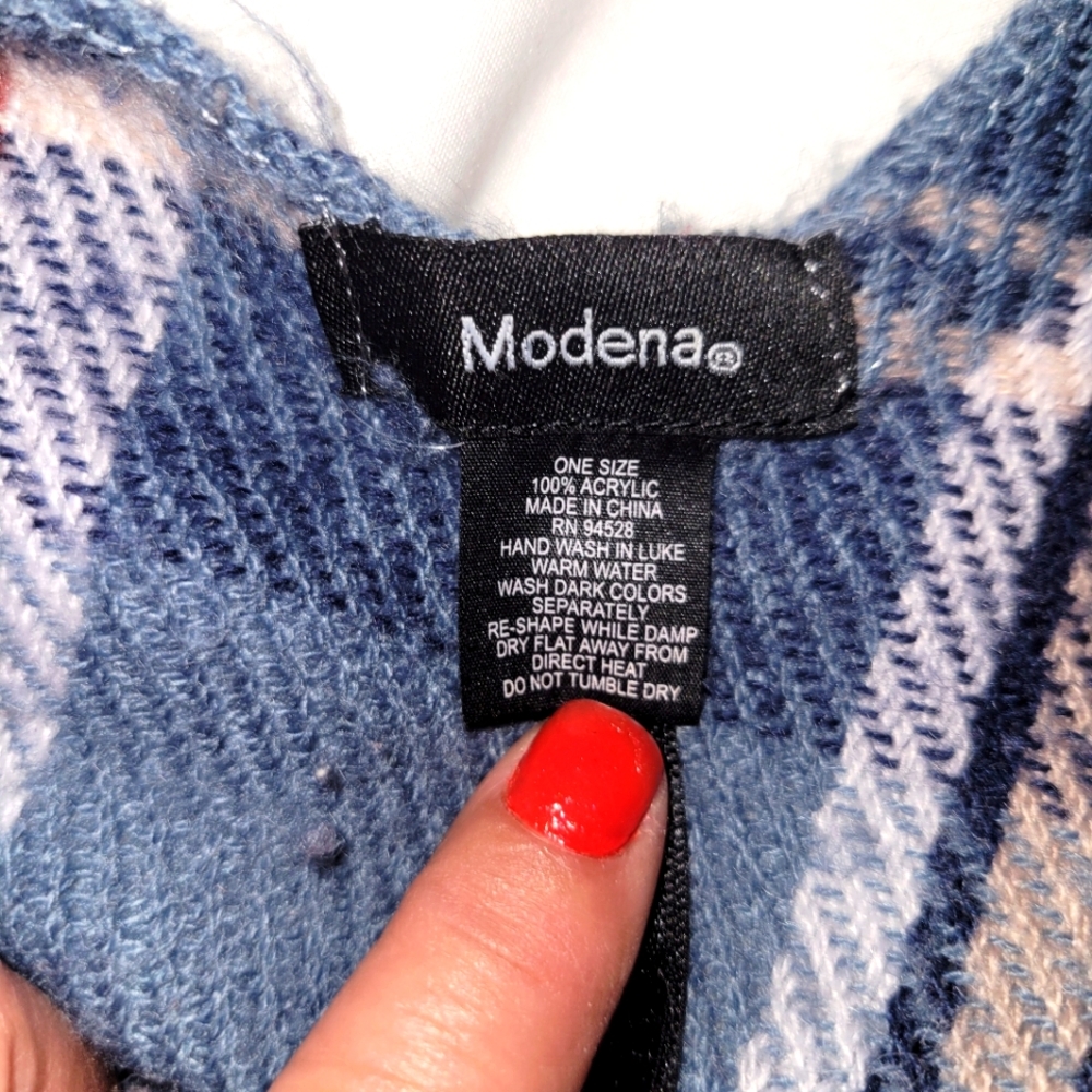Modena Poncho - Picture 8 of 8